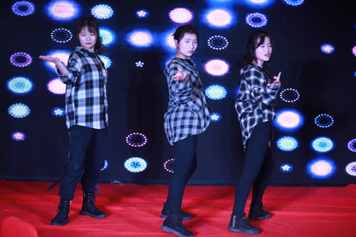 大禹漢光2018年“同心同行，共創(chuàng)未來”主題年會圓滿成功