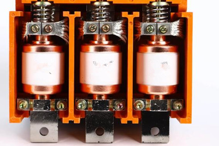 高壓真空開關(guān)管出現(xiàn)黃斑，這幾點(diǎn)原因需掌握！