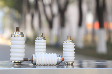 真空開關(guān)管接觸點(diǎn)選什么材質(zhì)好？一般為銅合金！